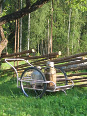Maitotonkka k&auml;yrryineen